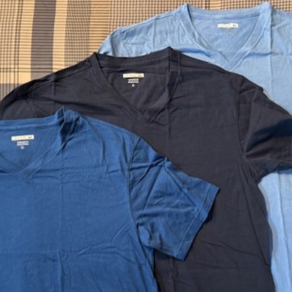 LACOSTE T-shirt 3 pack NWOT Blue undershirts Large - Picture 15 of 15